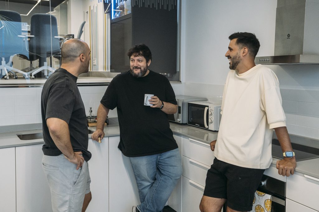 Tres marcas, un equipo: Bisiesto se une a Grupo Secture 2 Secture grupo